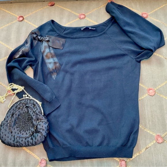 The Limited Sweaters - The Limited Sweater Black Cotton Blend Scoop Neck with Satin Bow on Shoulder (M)